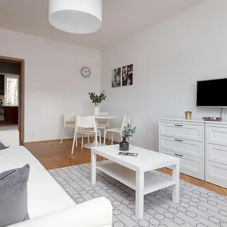 Apartment Saska Kepa Modern Warsaw