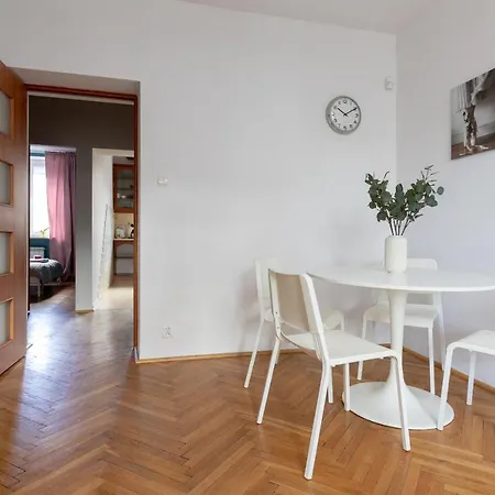 Saska Kepa Modern Apartment *