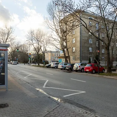 Saska Kepa Modern By Bookinghost *