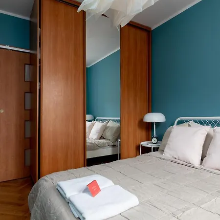 Saska Kepa Modern Apartment