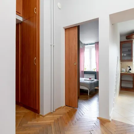 Saska Kepa Modern Apartment *