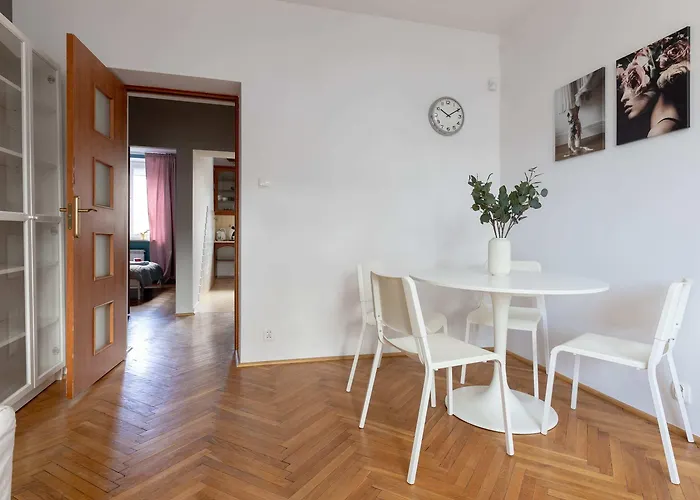 Apartment Saska Kepa Modern By Bookinghost *