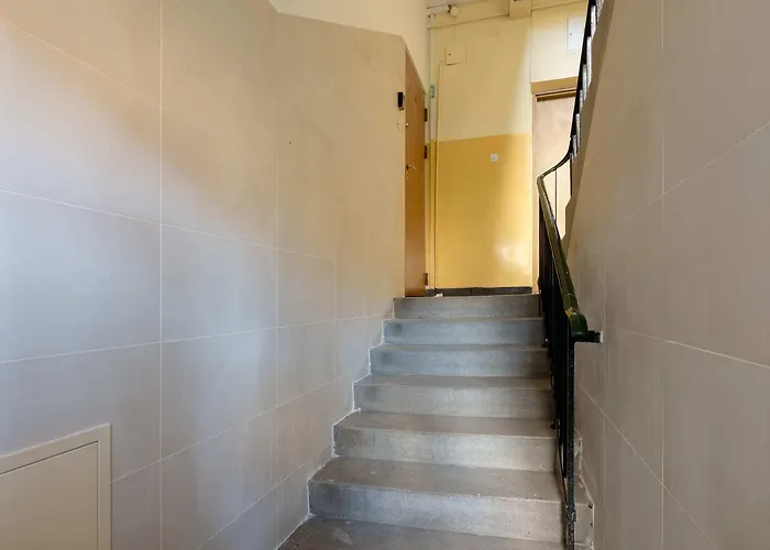 Saska Kepa Modern By Bookinghost *