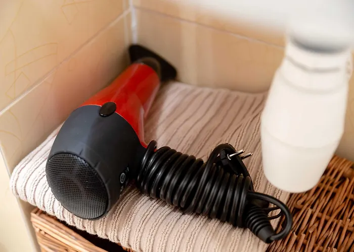 Apartment Saska Kepa Modern By Bookinghost