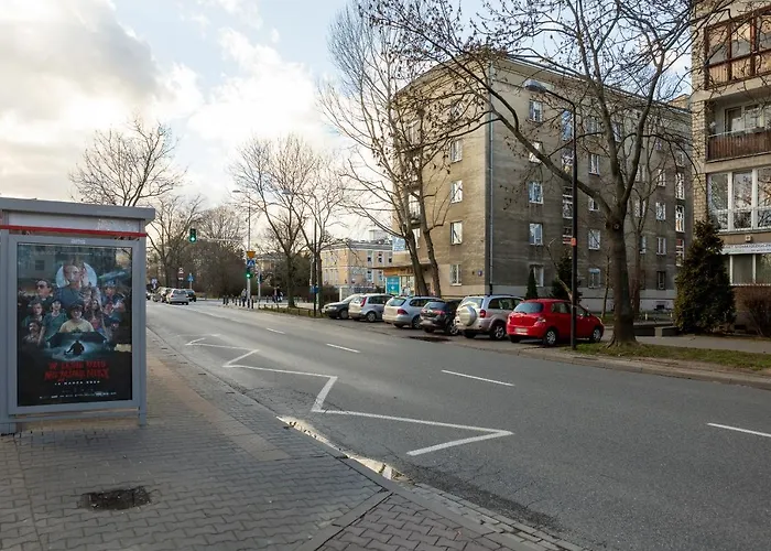 Saska Kepa Modern By Bookinghost *