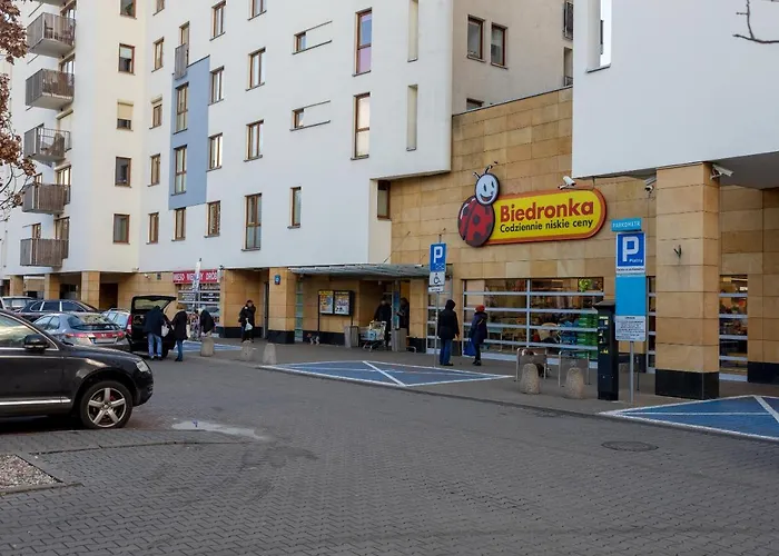 Saska Kepa Modern By Bookinghost *